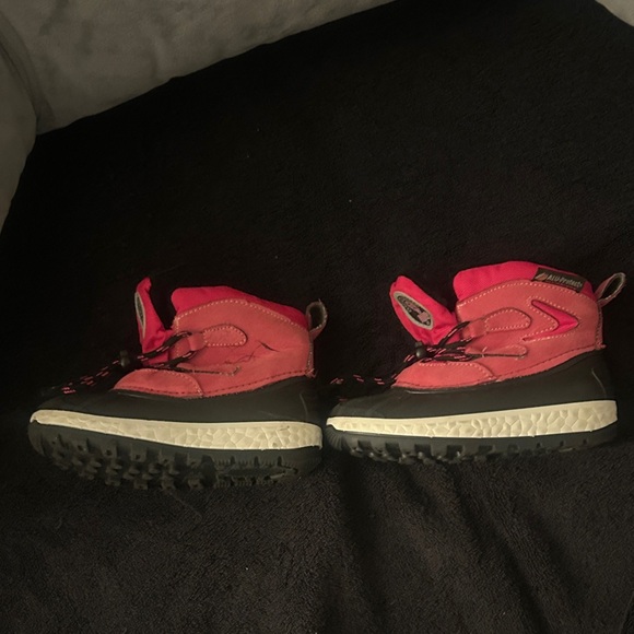 Boat Kids Pink and Black Snow Boots - Picture 5 of 7